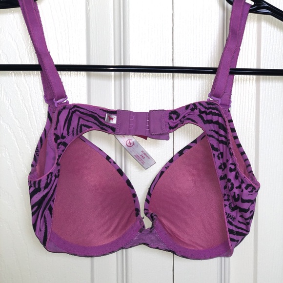 VS Pink Bra - Picture 2 of 3
